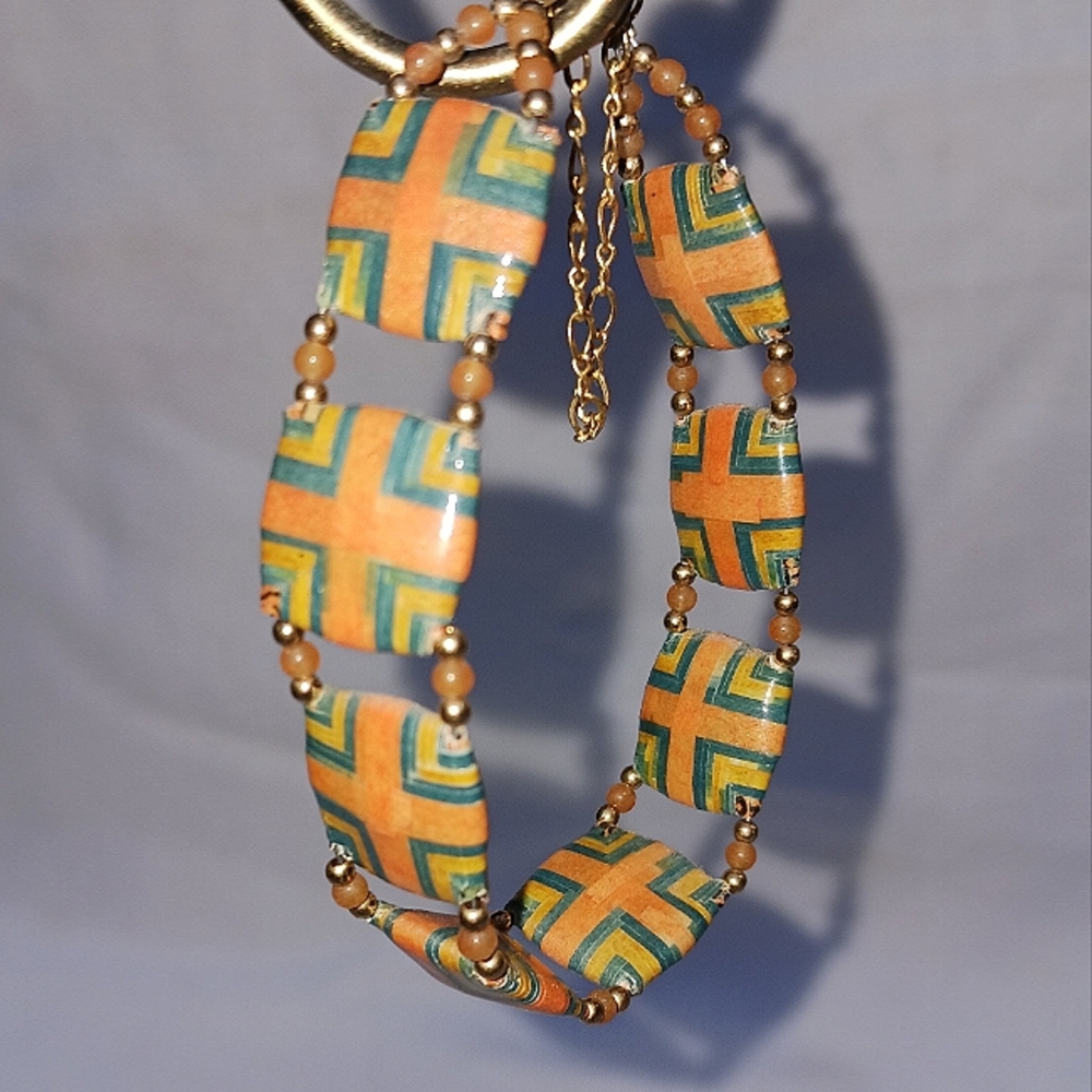 Square Bead bracelet, handcrafted, magnetic clasp, 7"